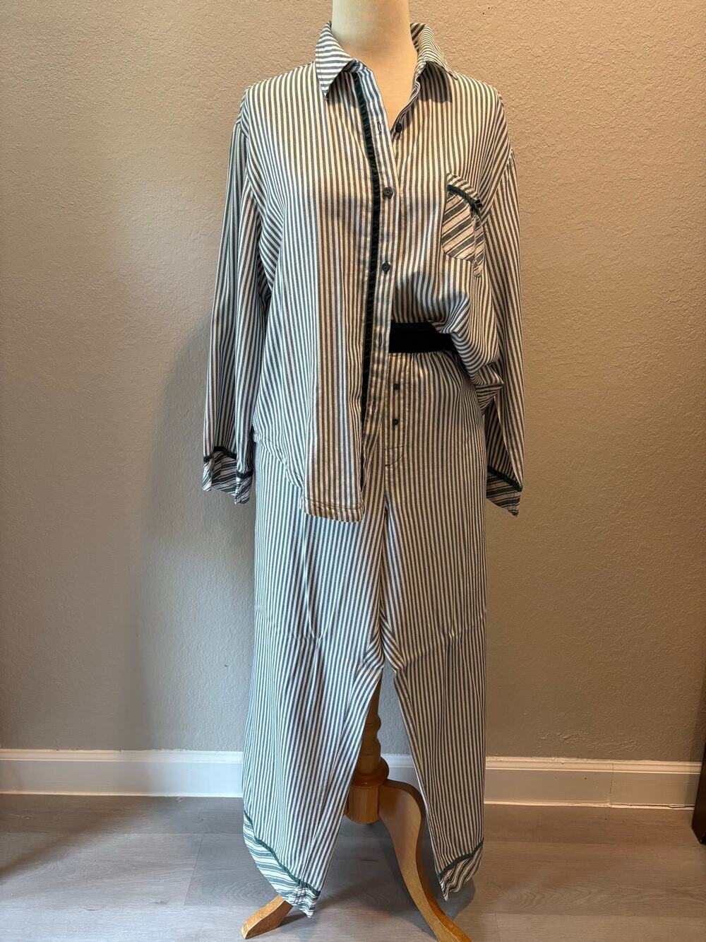 VICTORIA SECRET PINK Women's PJ Set Vertical Stripped Green/White Sz XL Lounge